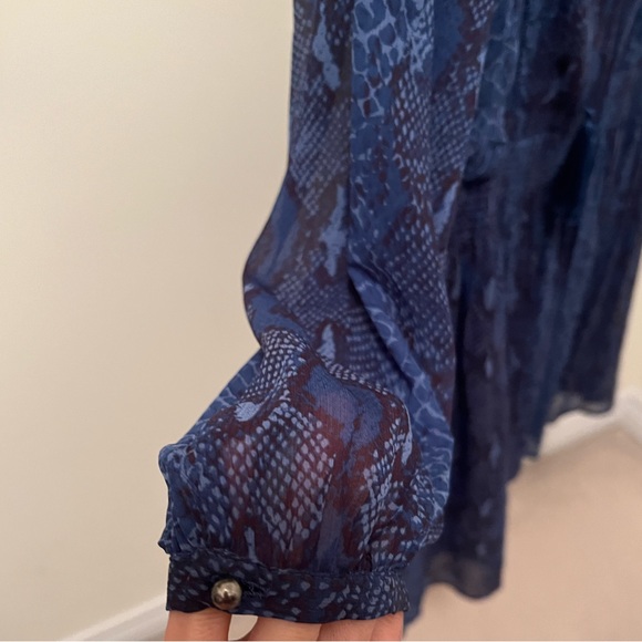 Banana Republic blue dress with elasticized drop waist. - Picture 5 of 6